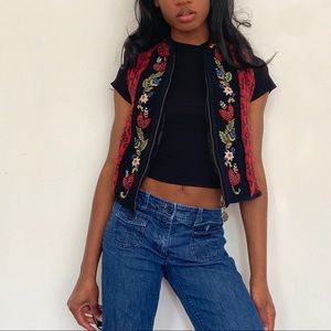 RED AND BLACK ICELANDIC DEISGN SWEATER VEST